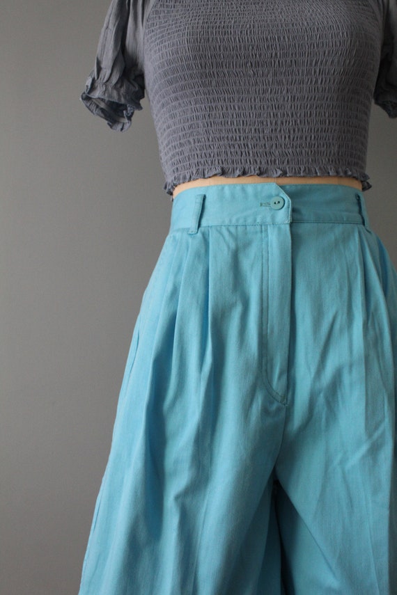 sky blue cuffed shorts | 90s culotte shorts | cot… - image 4