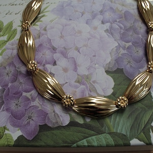 1980s chunky daisy choker necklace