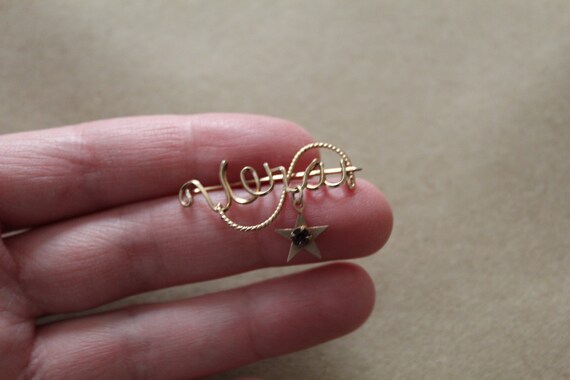 1930s calligraphy brooch | name "Vera" brooch | sc
