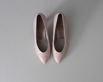 BALLET pink pumps | spring leather kitten heels | vintage leather pumps