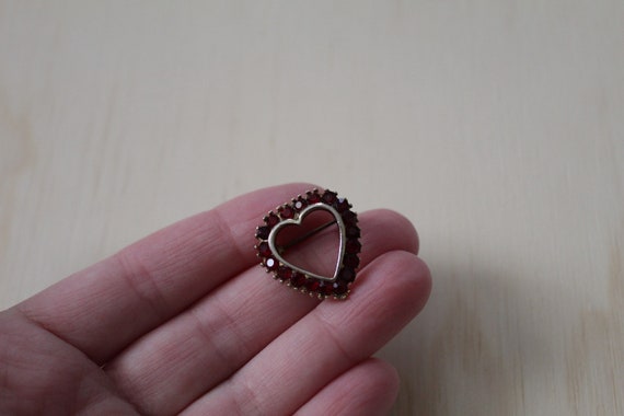 vintage HEART brooch | red rhinestones heart broo… - image 8