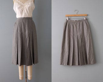 House of Fraser wool skirt | 1970s made in UK skirt | pleated dove gray wool skirt