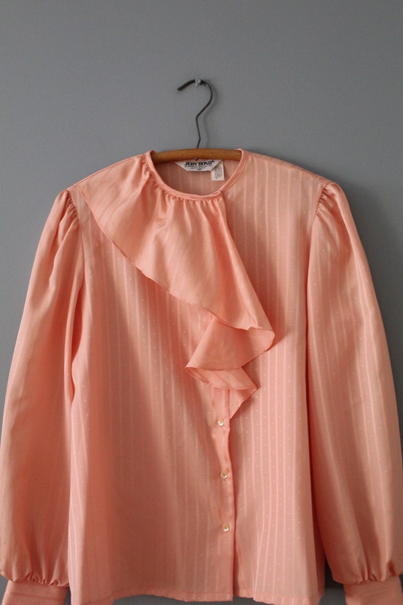 PEACH poet blouse | ruffled collar blouse | 70s 8… - image 6