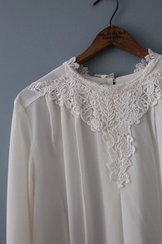 LACE bib blouse | 1980s Victorian inspired blouse… - image 4