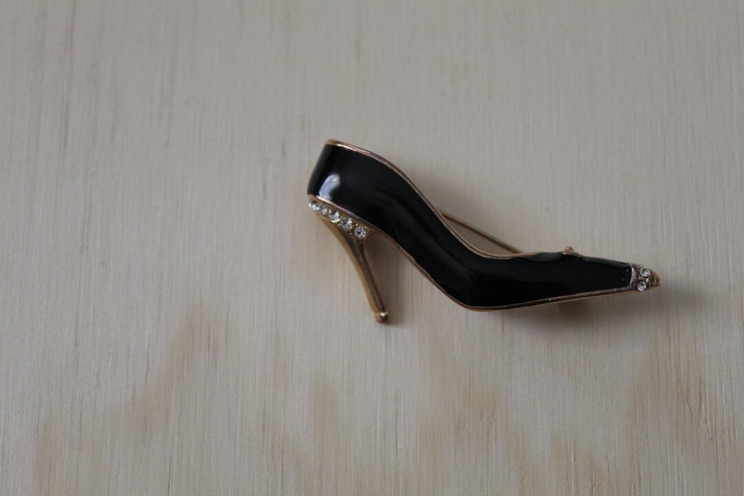 brooch heels