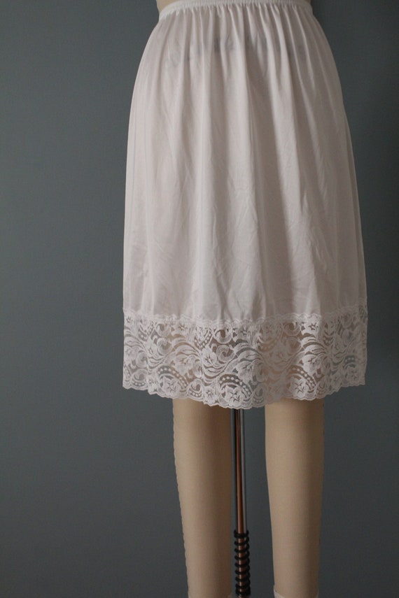 BISQUE white lace slip skirt | 60s 70s slip skirt… - image 7