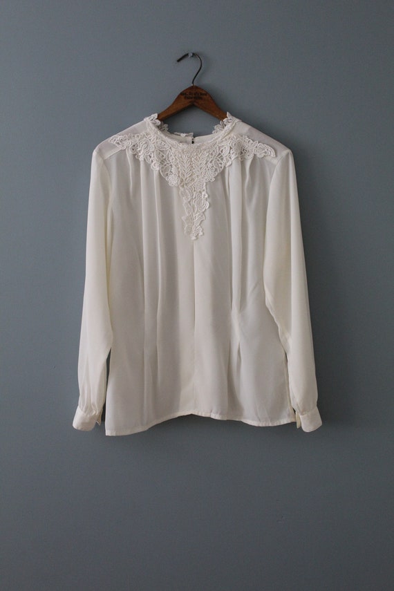 LACE bib blouse | 1980s Victorian inspired blouse… - image 7