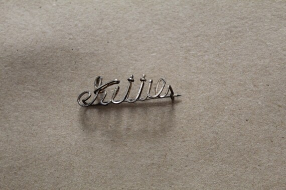 1930s name brooch "Kittie"