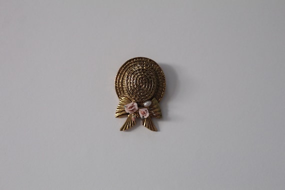 STRAW hat brooch | straw hat with roses brooch | r