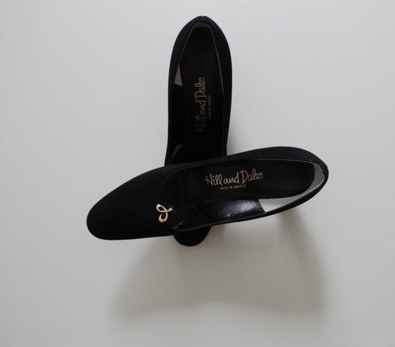 1960s suede leather pumps | black suede heels | H… - image 6