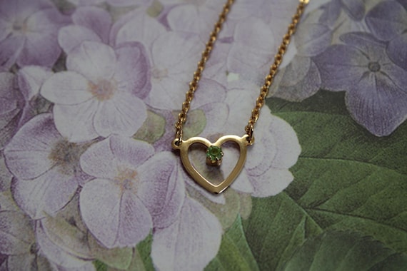 Heart Pendant Necklace | 1980s heart necklace | delicate heart