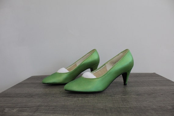 LIME green pumps 1980s kitten heels spring pastel… - image 5