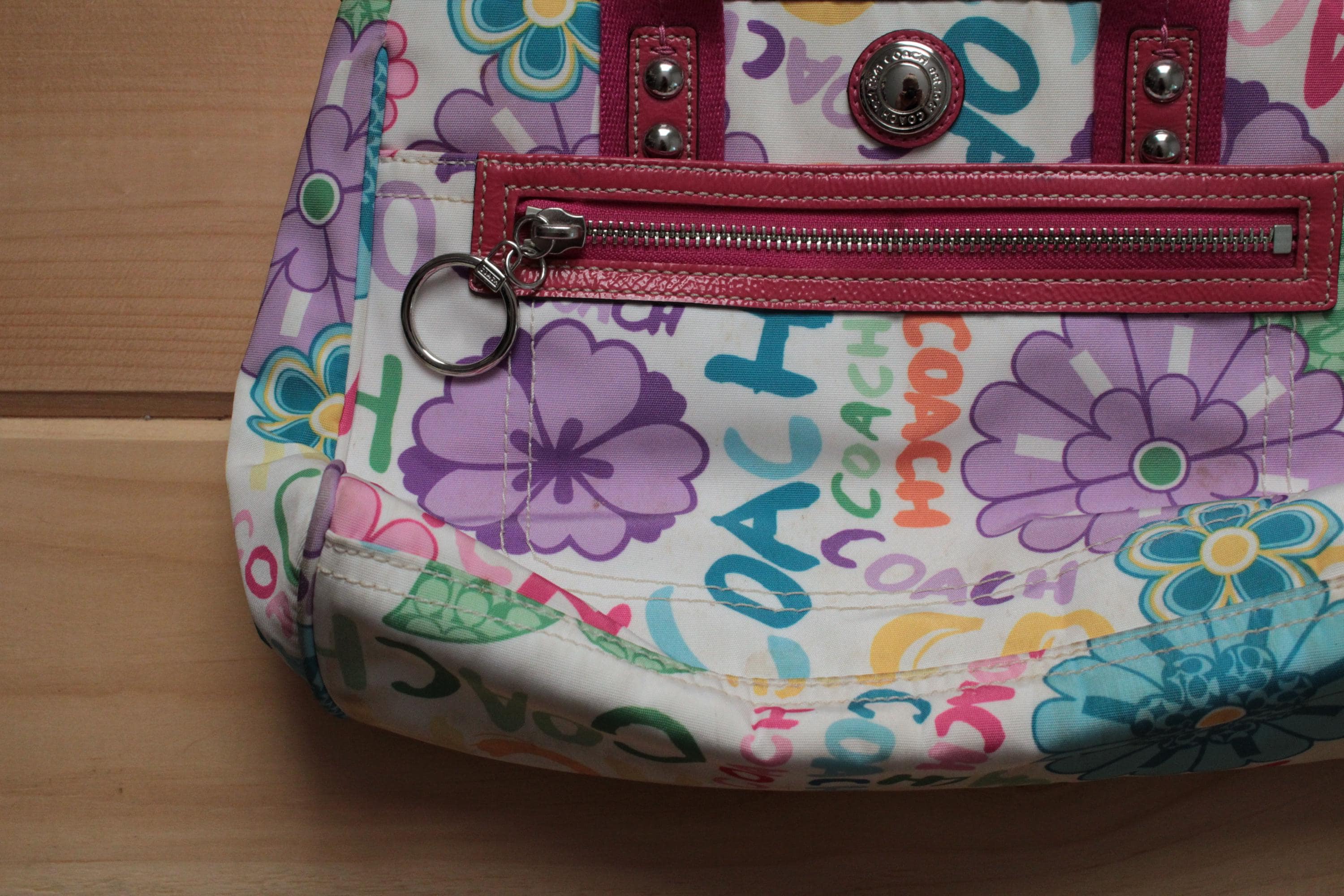 coach シグネチャー柄　ピンク　Y2K 　レトロ　ビンテージ Vintage Y2K Rare 2004 Coach Wave Patchwork Pink Suede