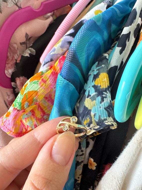 Avon ring | 1980s solid brass ring | clear rhines… - image 3