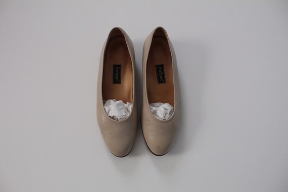 ECRU leather flats | minimalist slip ons | ecru nu