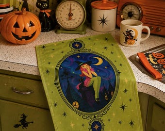 Pano de prato Trixie Moonbeam Halloween | Pano de cozinha vintage glamouroso de bruxa | Pano de prato assustadoramente feminino | Decoração retrô de Halloween | 45,7 x 76,2 cm