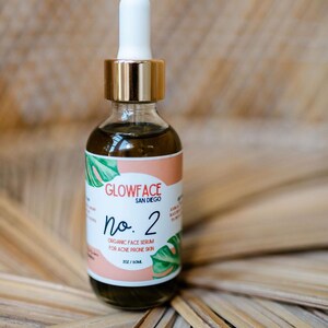 Suero para el acné 100 % orgánico: cuidado natural para pieles grasas y con tendencia al acné