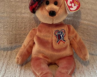 2004 Bonnet bébé nommé ChariTee