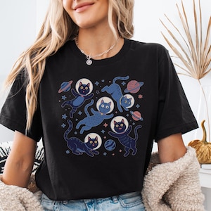 Space Cats Grafik-T-Shirt: Astronaut-Kätzchen-Galaxie-T-Shirt