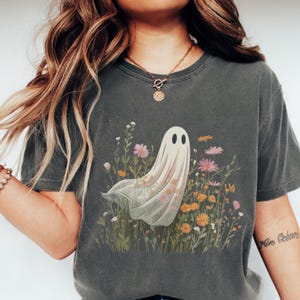 Floral Ghost Graphic T-Shirt, Aesthetic Ghost Shirt, Spooky Cute Halloween Shirt, Fall Floral Tee, Boho Halloween Gift for Her