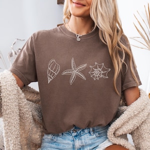 Minimal Seashells Shirt | Coastal Line Art Graphic Tee | Starfish Shell Ocean Shirt | Beachcore Aesthetic Gift | Nautical Summer Top