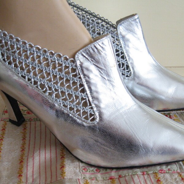 Silver Ankle Boots Jacques Levine Booties Womens Heels 9.5B