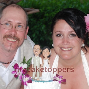 Custom Wedding Cake Topper: Bride and Groom Bobbleheads