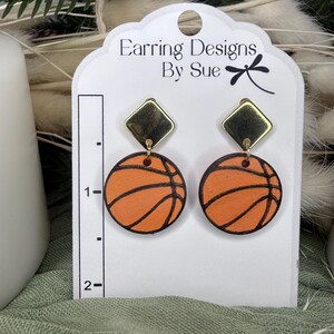 Customizable sports earrings, wood basketball earrings, handmade earring, wooden sport dangle earrings, basketball fan, basketball mom