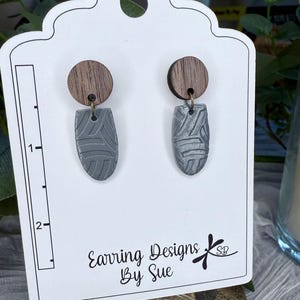 Polymer clay and wood earring, gray clay earrings, lightweight earrings, handmade polymer clay earrings, dangle earrings, statement earrings
