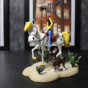 Diorama di Lucky Luke a cavallo / Personaggio dei cartoni animati western fatto a mano / Scena di Jolly Jumper e Rantanplan