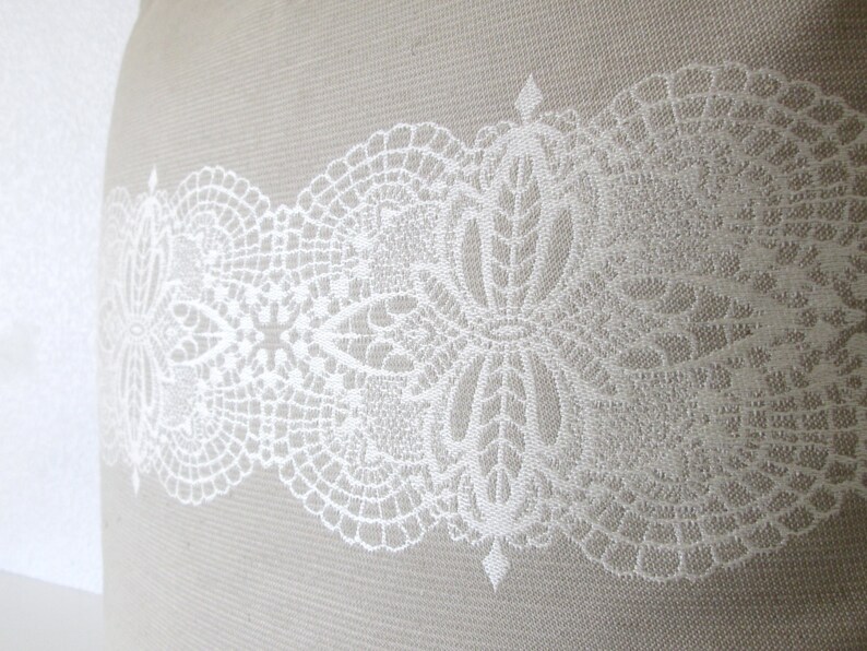 Ethan Allen Lacey Seaglass Pillow Cover image 5