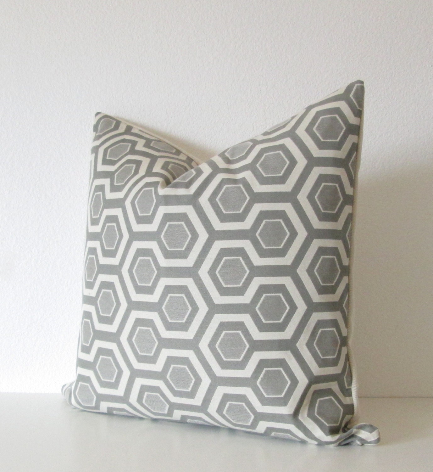 Cubierta de almohada gris panal Cubierta de almohada de tiro | Etsy