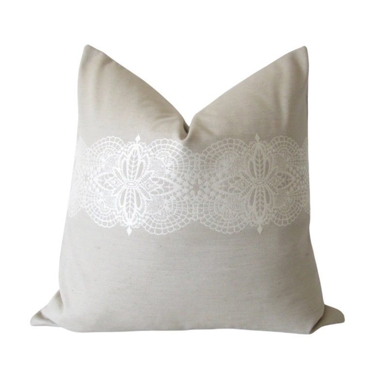 Ethan Allen Lacey Seaglass Pillow Cover image 1