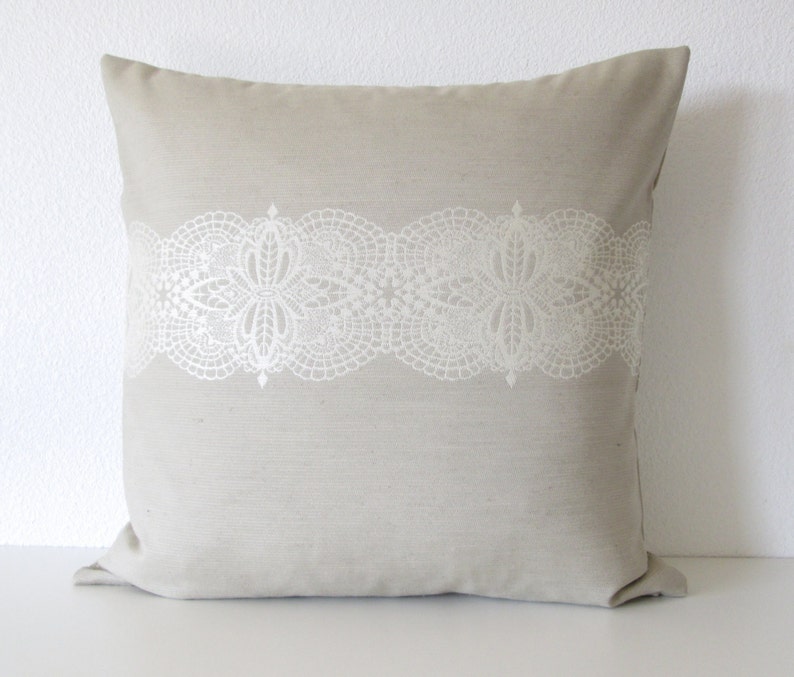 Ethan Allen Lacey Seaglass Pillow Cover image 2