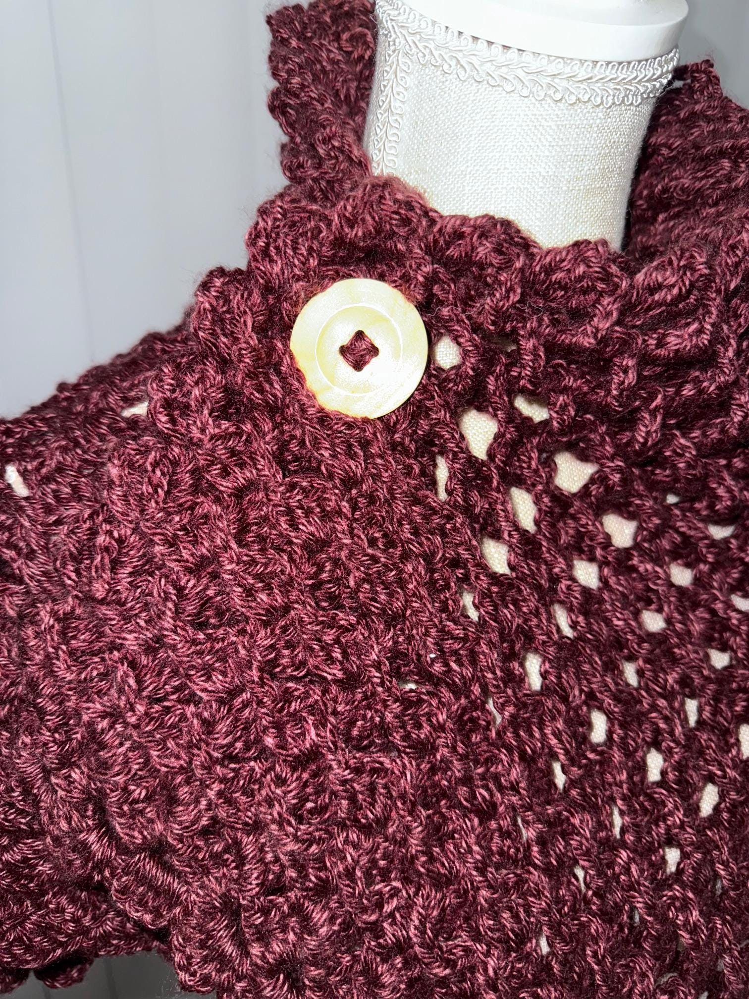 Handmade Burgundy Crochet Cowl Scarf: Chunky Winter Scarf with Wooden Button - Thumbnail 3