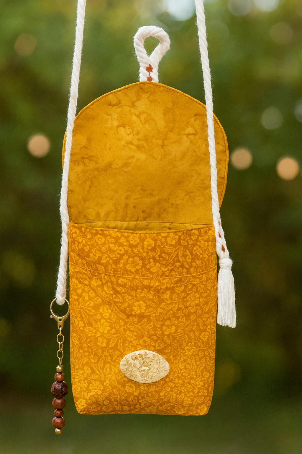 Embroidered Crossbody Bag with Macrame Strap: Handmade Artisan Design - Thumbnail 4