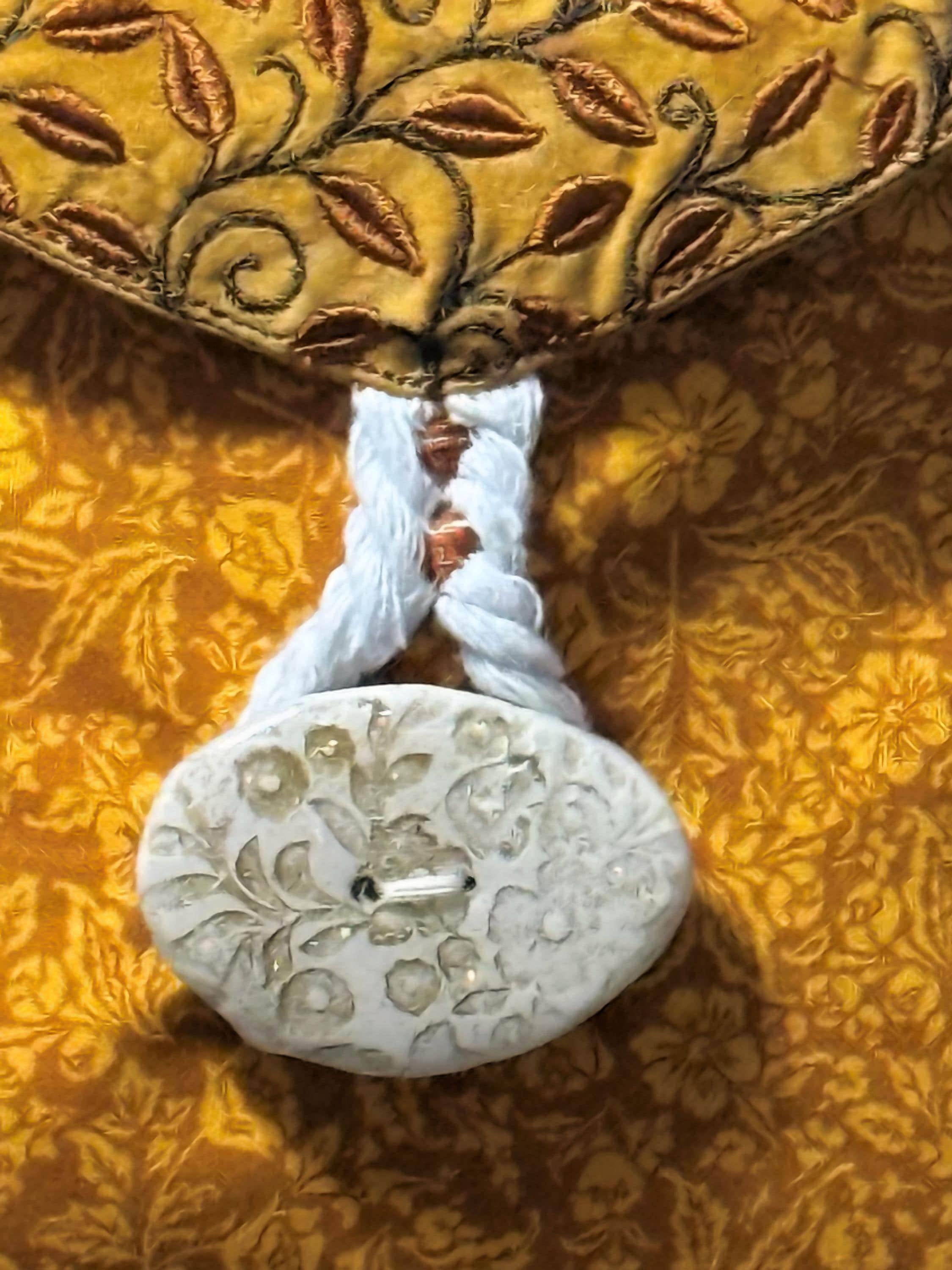Embroidered Crossbody Bag with Macrame Strap: Handmade Artisan Design - Thumbnail 5