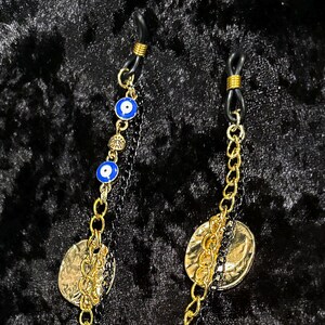 SINGLE EYE SEE-Handmade Eye Glasses + Sunnies Snuggie Chain