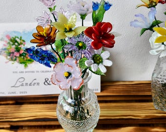 【美品】アンティークグラス　リキュール　花　オブジェ　花びら　R1343ダI アンティークガラスの花瓶、輝きが美しいプレスドグラスの