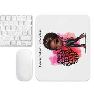 Fierce Fabcious INC Motivations-Mausunterlage – „Every gearbeitet, braucht einen ersten Schritt“ | Schreibtisch Accessoire für Büro & Zuhause | Rutschfeste, glatte Oberfläche