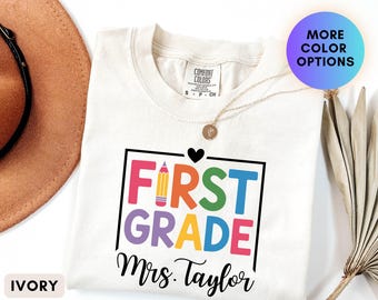 Camiseta personalizada para maestra de primer grado Comfort Colors, camiseta para maestra de primer grado, regalo personalizado para maestra de primer grado, regreso a clases, Sra. Maestra
