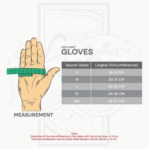 May include: A size chart for gloves with a hand illustration showing how to measure the circumference of the hand. The chart shows the size in centimeters for each size: S, M, L, XL, and XXL.