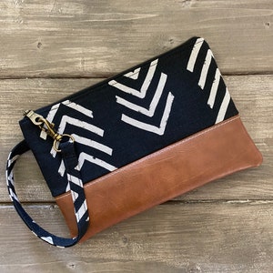Wristlet Wallet, Vegan Leather Clutch Purse, wristlet purse, small handbag, friend gift, summer wristlet