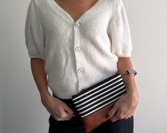 Wristlet Wallet, Wristlet Purse, iPhone Wristlet, Wallet Purse, Gift for Friend, Gift for wife, Holiday gift for her, Gift for her