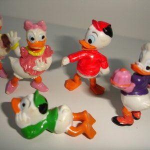 German Vintage Kinder Surprise Eggs Figurines 5 pieces part of the Donalds flotte Familie 1987 image 4