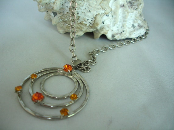 Three Ring-Pendant Necklace - Metal with 6 Orange… - image 2
