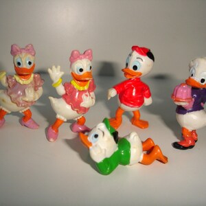 German Vintage Kinder Surprise Eggs Figurines 5 pieces part of the Donalds flotte Familie 1987 image 2