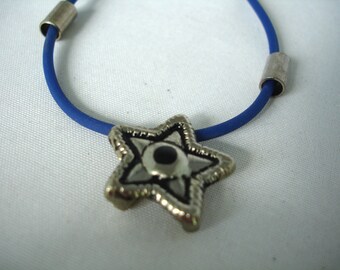 Vintage Star pendant Necklace- Gothic style - Metal pendant - Unisex necklace - Blue Rubber Cord - 90's