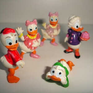 German Vintage Kinder Surprise Eggs Figurines 5 pieces part of the Donalds flotte Familie 1987 image 5