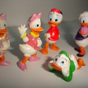 German Vintage Kinder Surprise Eggs Figurines 5 pieces part of the Donalds flotte Familie 1987 image 1